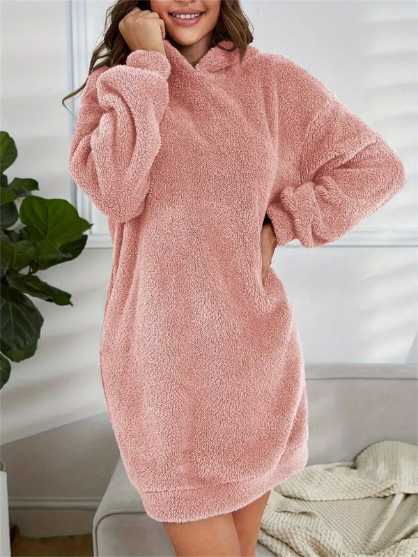ModeGeist | Übergröße Teddy Sweatkleid mit Kapuze