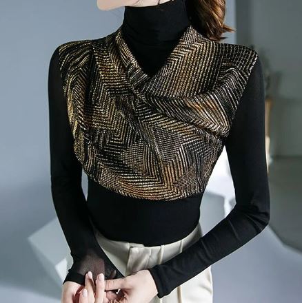 Lena:  Trendiger Rollkragenpullover