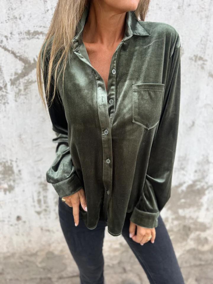 ModeGeist | Elegante Samtbluse mit Tasche Weich und Stilvoll Perfekt für Festliche Anlässe