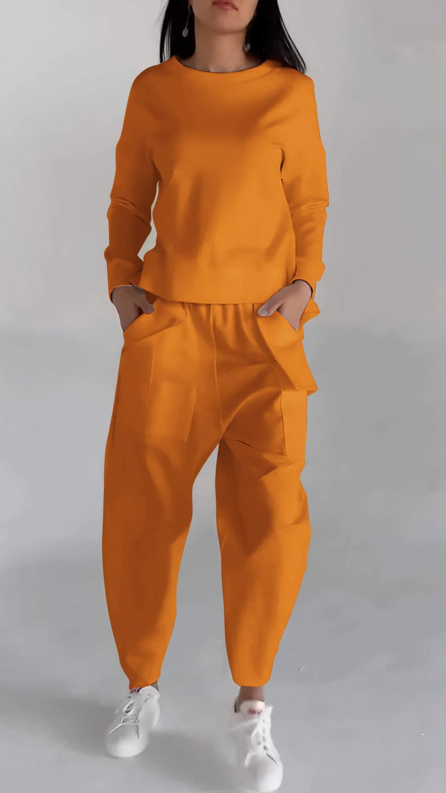 ModeGeist | Funktionales Damensatz mit Leichtem Pullover Look
