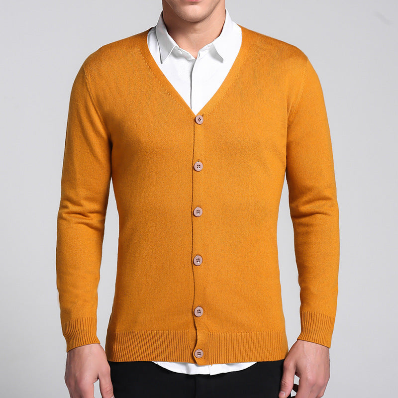 Herren-Strickjacke Isaak mit klassischer Knopfleiste