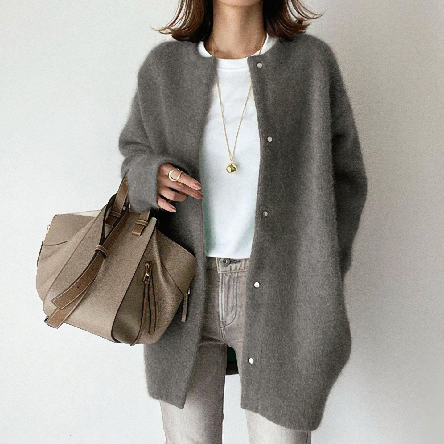 ModeGeist | Strickjacke mit langen Ärmeln und Knöpfen