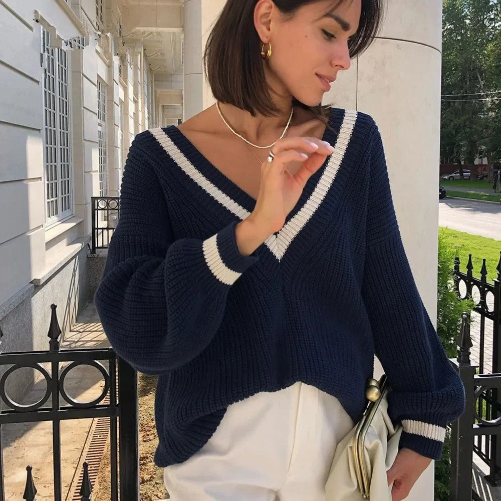 ModeGeist | Damen Strickpullover mit V-Ausschnitt – Feiner Look
