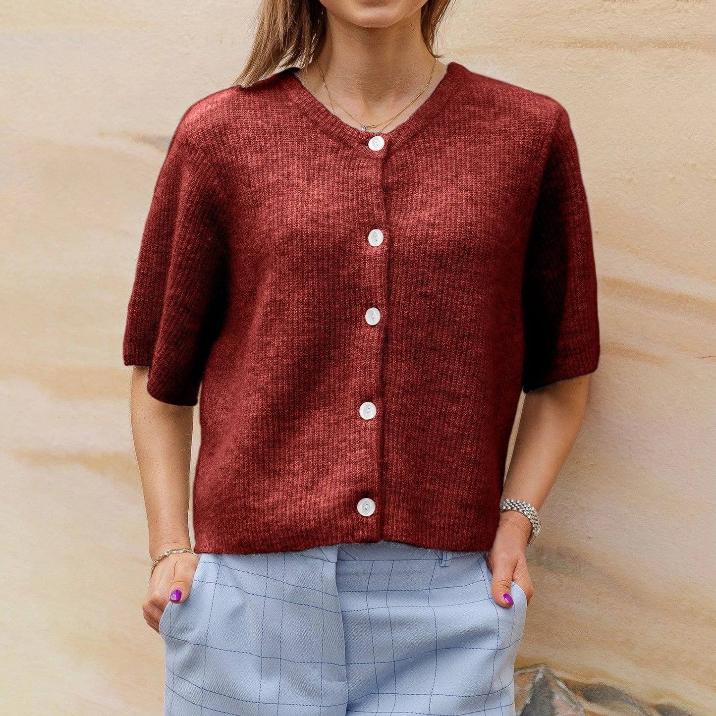 Mael Kurzarm-Strickjacke mit Rundhalsausschnitt im Streetwear-Stil