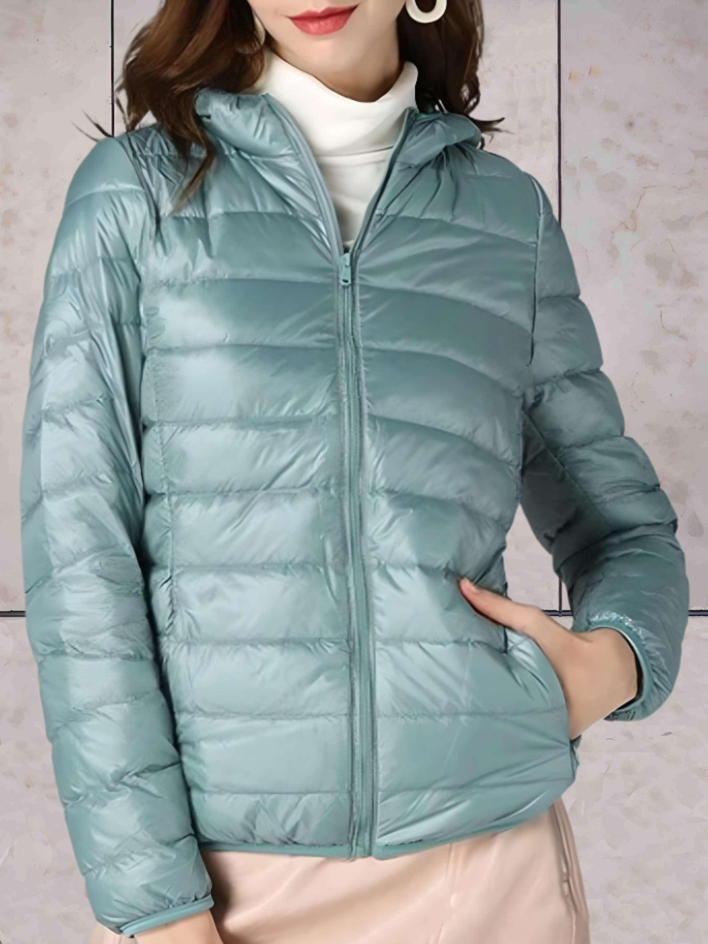 ModeGeist | Warme Daunenjacke mit Kapuze für Frauen