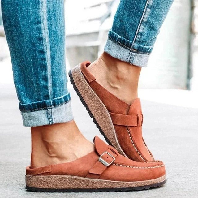 Orthopädische Sandalen aus Kork in Rot