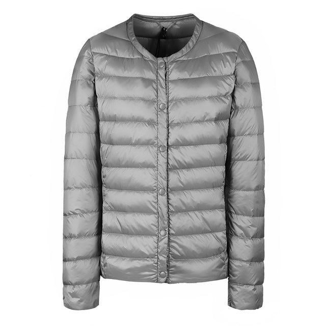 ModeGeist | Daunenjacke ohne Kragen "Elegance Essential"