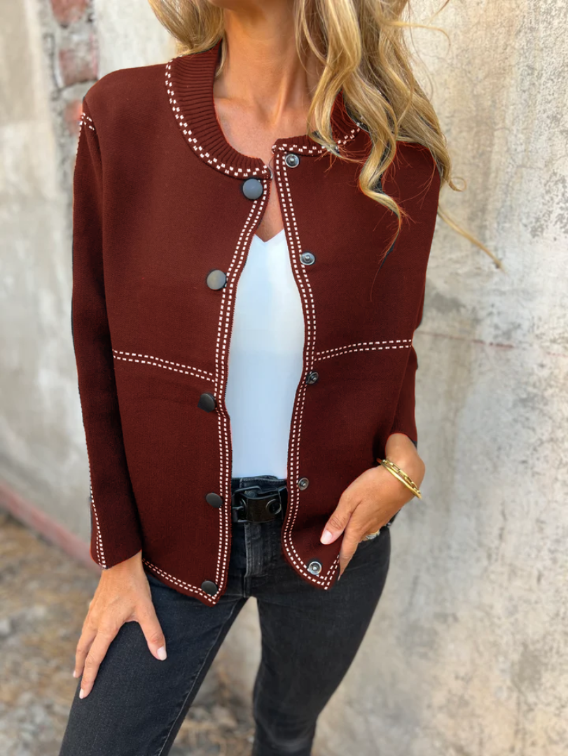 ModeGeist | Kurze Jacke mit Kontrastnähten Rundhals Strukturiert und Elegant