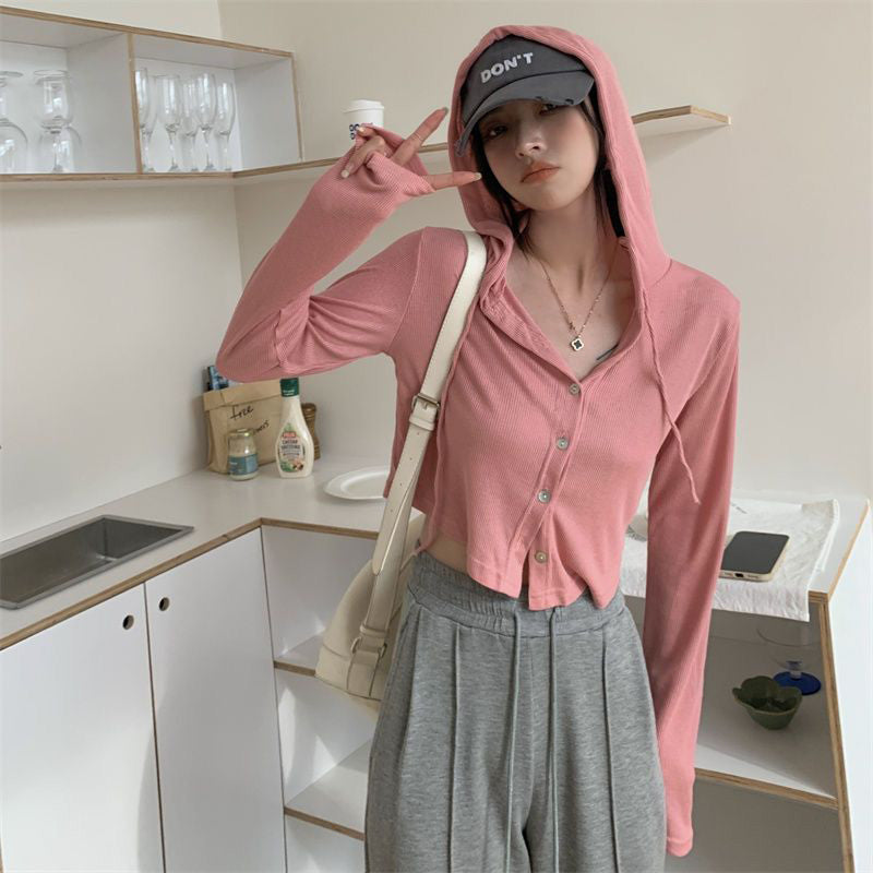 Kuschelige graue Kapuzenstrickjacke von Kay