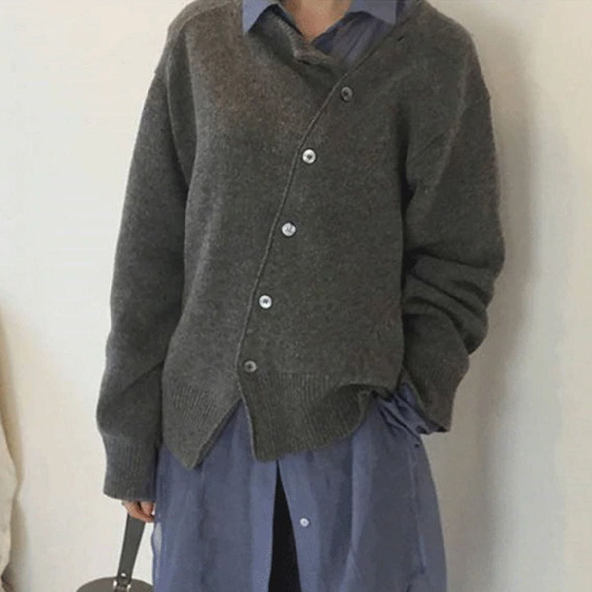 ModeGeist | Kaschmirjacke für Damen mit Knopfdetails - Langarm
