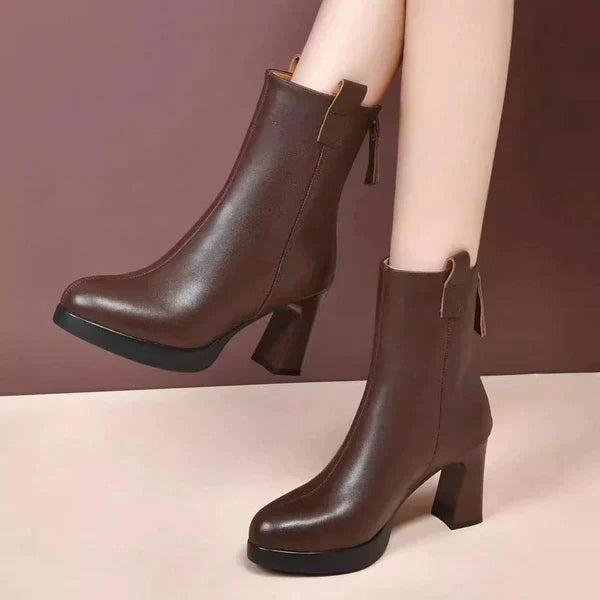 ModeGeist | Stylische Stiefel mit Hohen Absätzen und Spitzer Zehe
