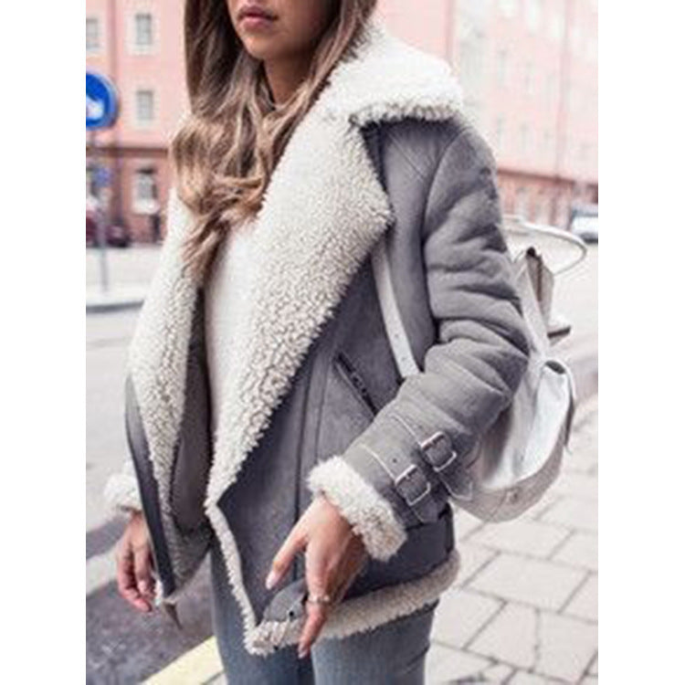 Gemütliche, stylische Damenjacke aus dickem Kunstleder von Marsing