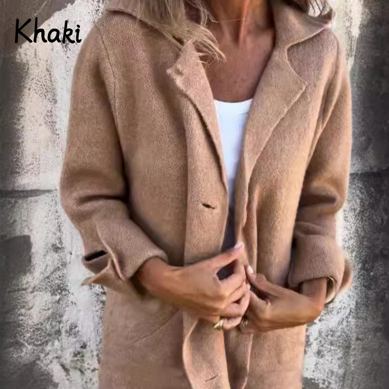ModeGeist | Langer Eleganter Mantel für Damen