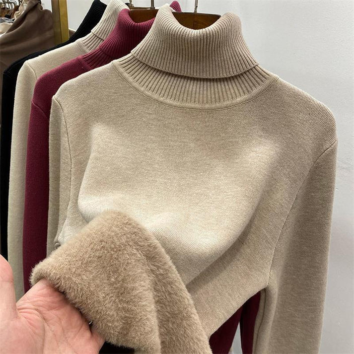 ISOLDE –  Trügerischer Rollkragenpullover