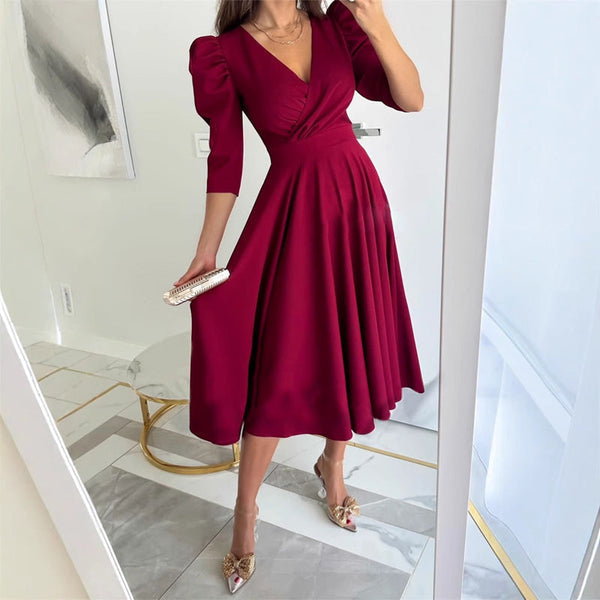 TÜLAY - Midikleid mit V-Ausschnitt und Plissee