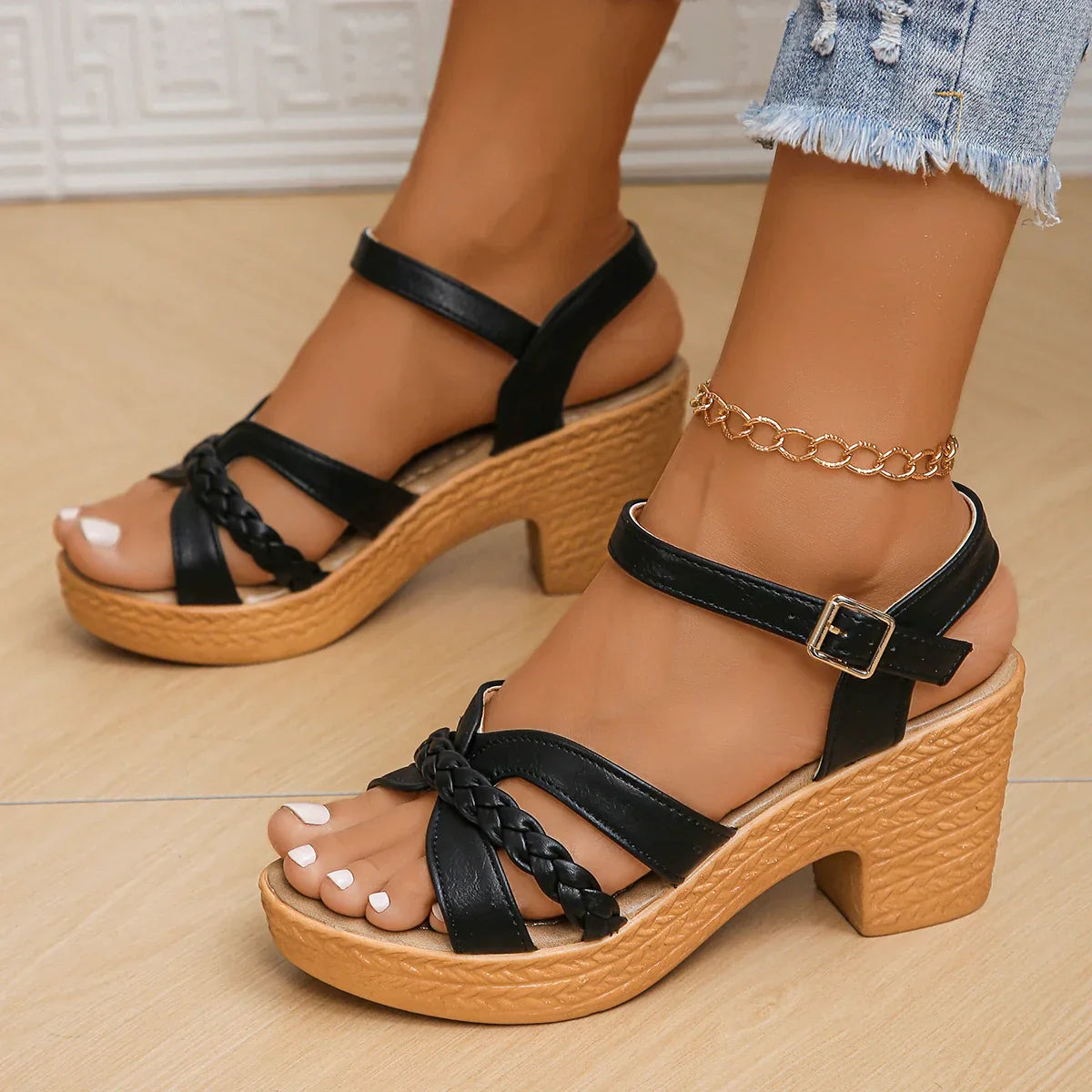 Komfortable und elegante Sommersandalen Regina