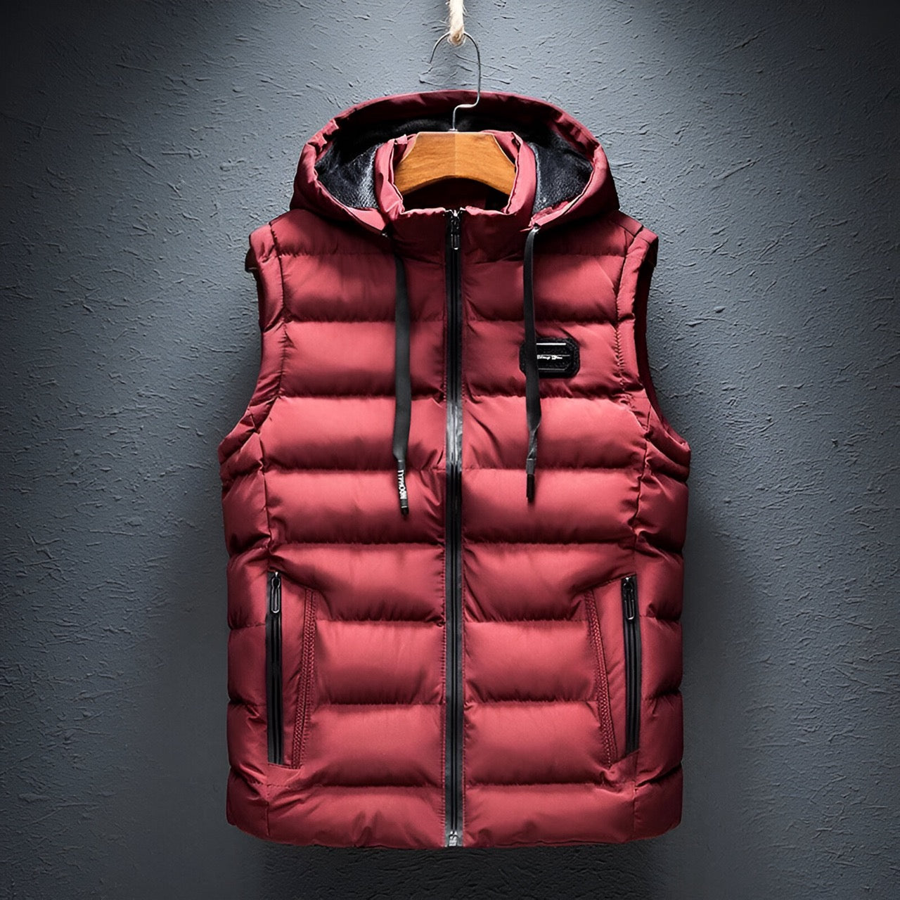 Wintertaugliche, modische Herren-Kapuzenweste von Paul