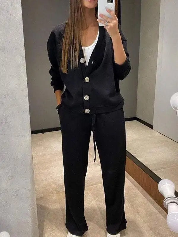 ModeGeist | Damen Zweiteiliges Gestricktes Jacke und Hose mit Knöpfen