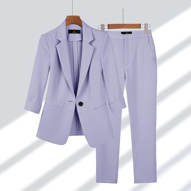 Avelena: Exklusives Damen-Outfit mit Blazer und Langarm-Oberteil