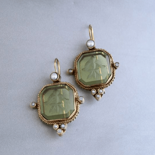 MODEGEIST Damen Ohrringe Vintage Perlen Grün Klassisch