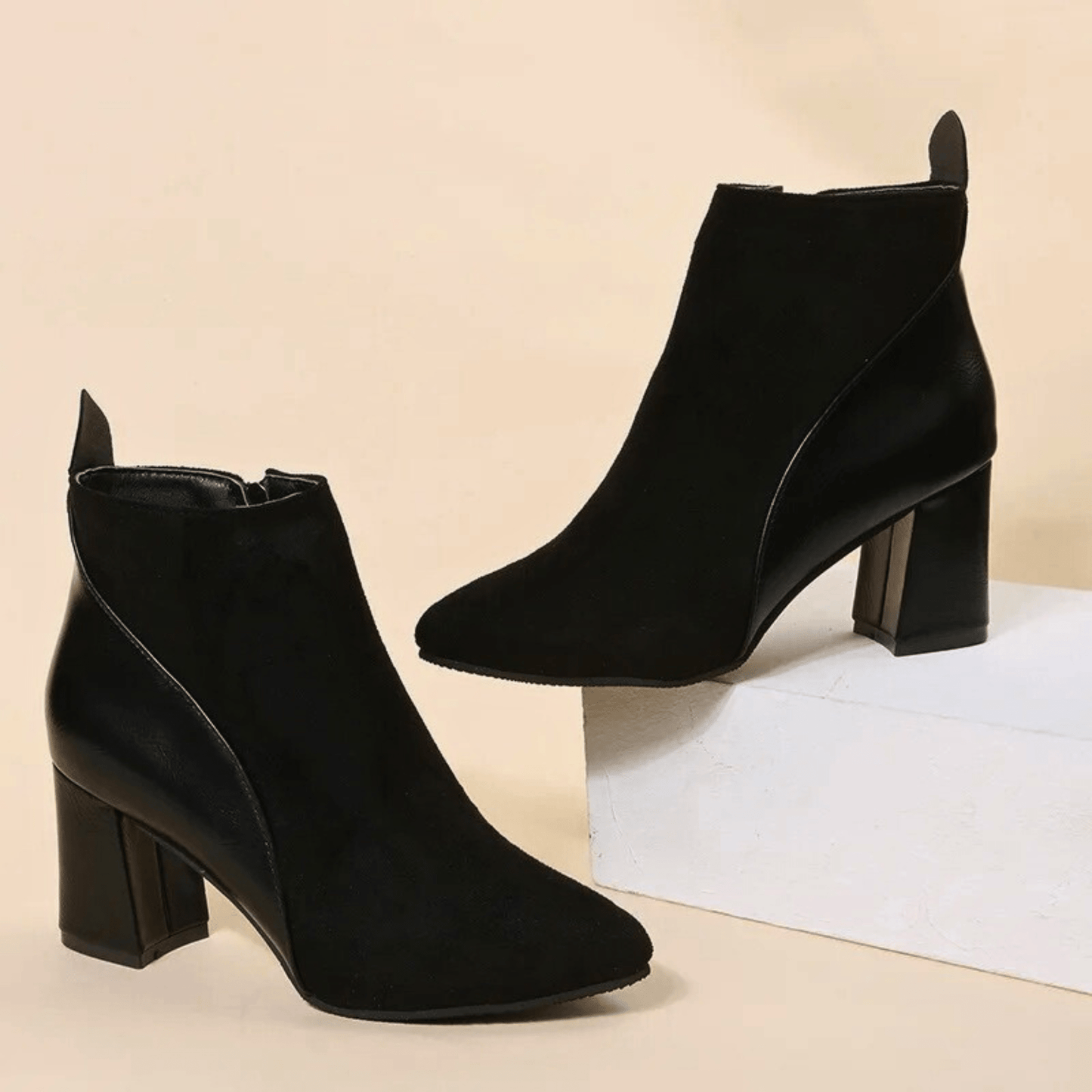 MODEGEIST Damen Ankle Boots Blockabsatz Seitlicher Reißverschluss Spitze Zehe