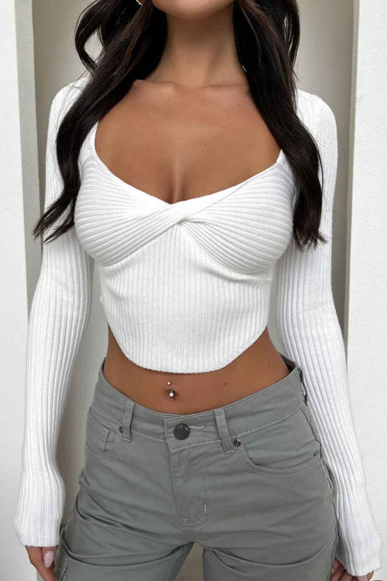 Long-sleeved ribbed front top by Fudus