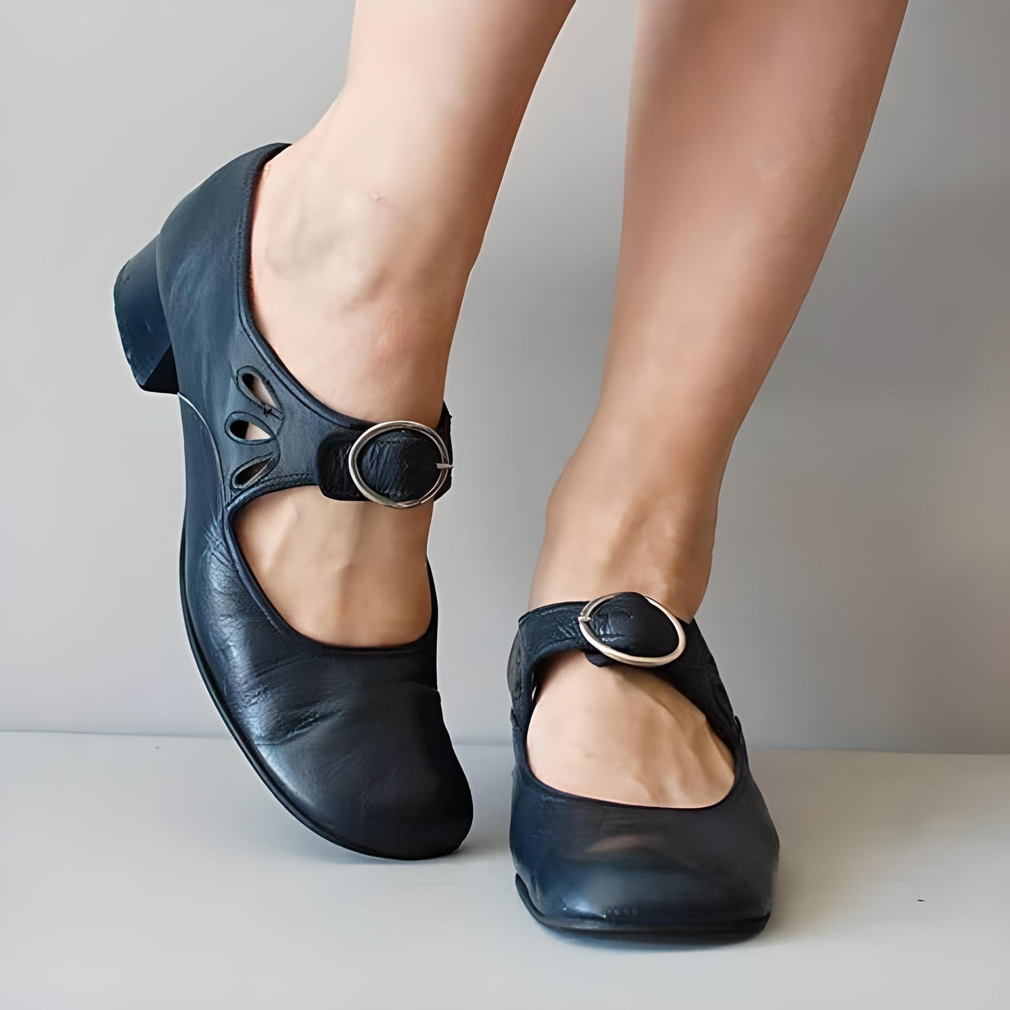 Leder-Keilsandalen mit Schnalle für Damen